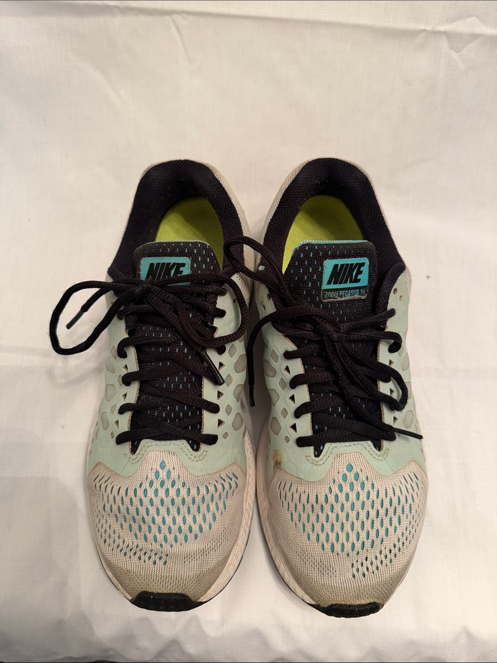 Nike Mint Green and Black Men's/Women's Running Sneakers